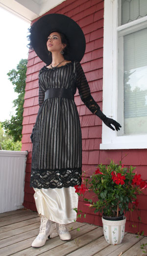 Edwardian fancy dress online